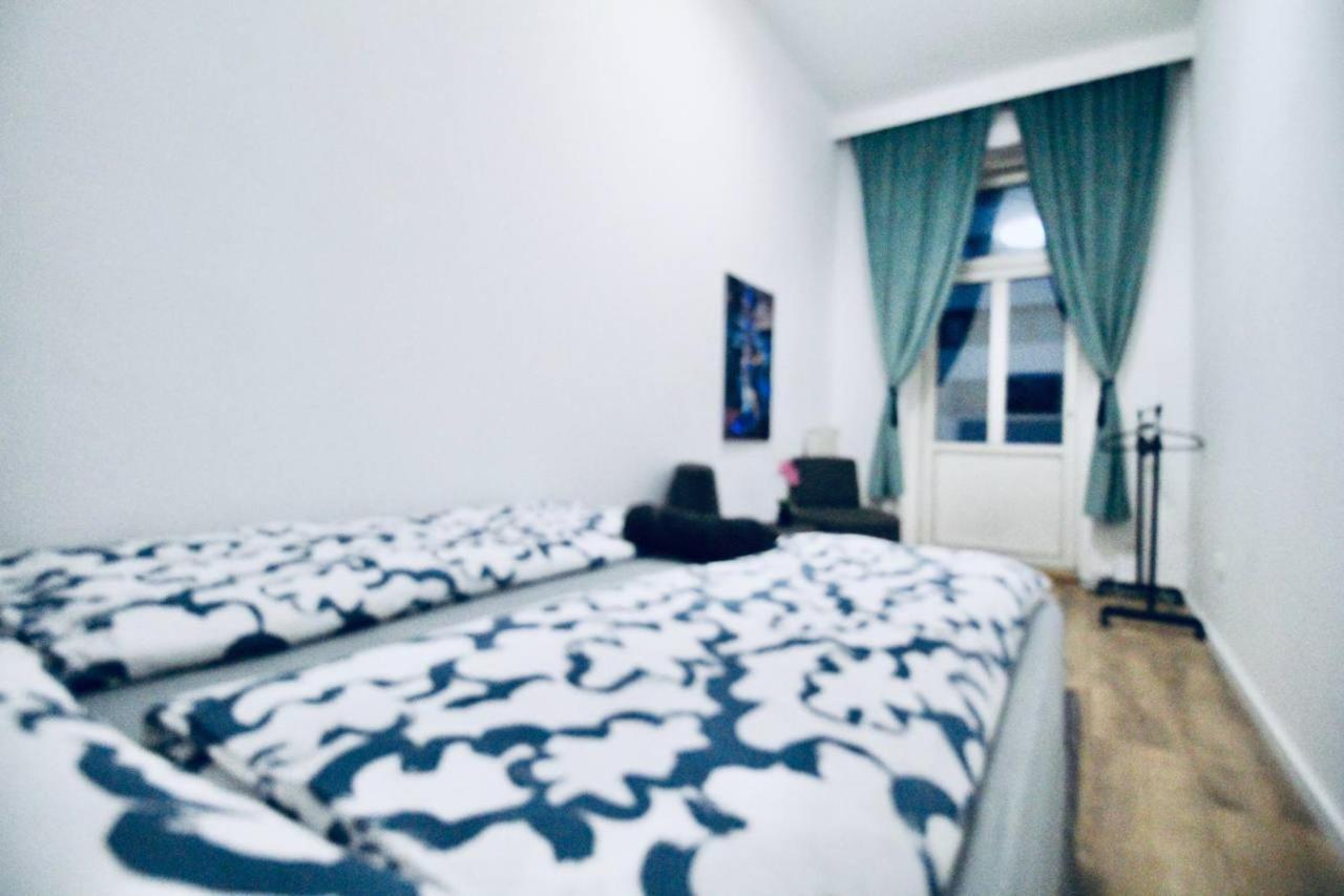Modern Double Room Js B Wien Eksteriør billede