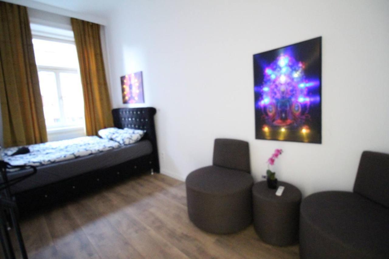 Modern Double Room Js B Wien Eksteriør billede